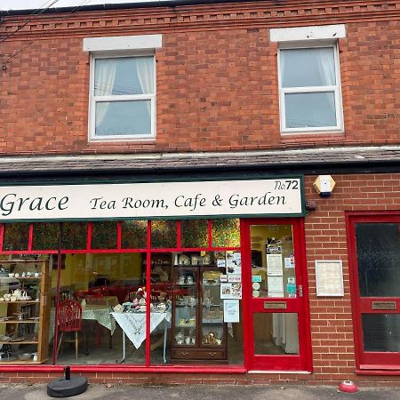 Grace Stays Ellesmere Port Exterior foto